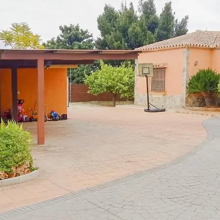 Villa Cubo's Family