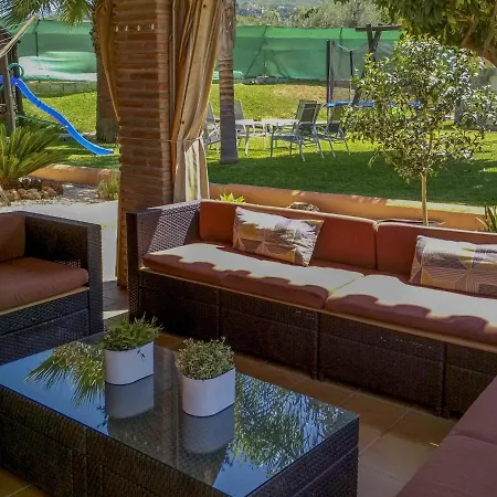 Cubo's Family Villa