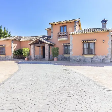 Cubo's Family Villa